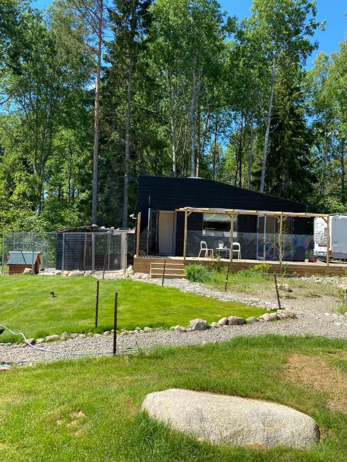 Tiny House In The Middle Of Nature Åkersberga Exterior photo