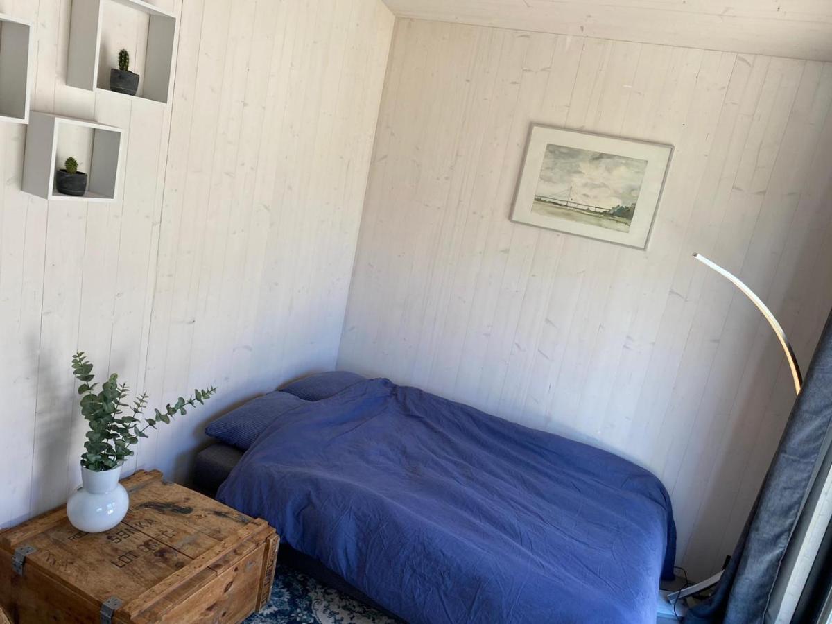 Tiny House In The Middle Of Nature Åkersberga Exterior photo