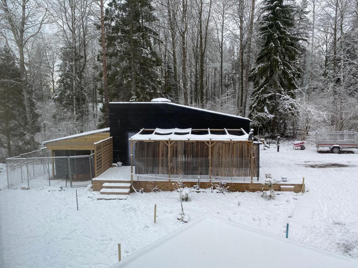 Tiny House In The Middle Of Nature Åkersberga Exterior photo